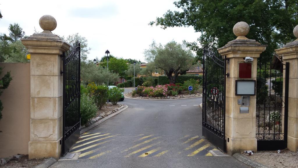 Provencal House In Fayence With Pool & Indoor Spa ภายนอก รูปภาพ